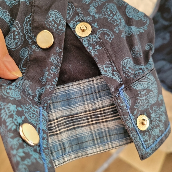 (2825) Rough Stock Panhandle Slim Western Top ,Shirt,Blue Paisley, Size Medium - Picture 8 of 11